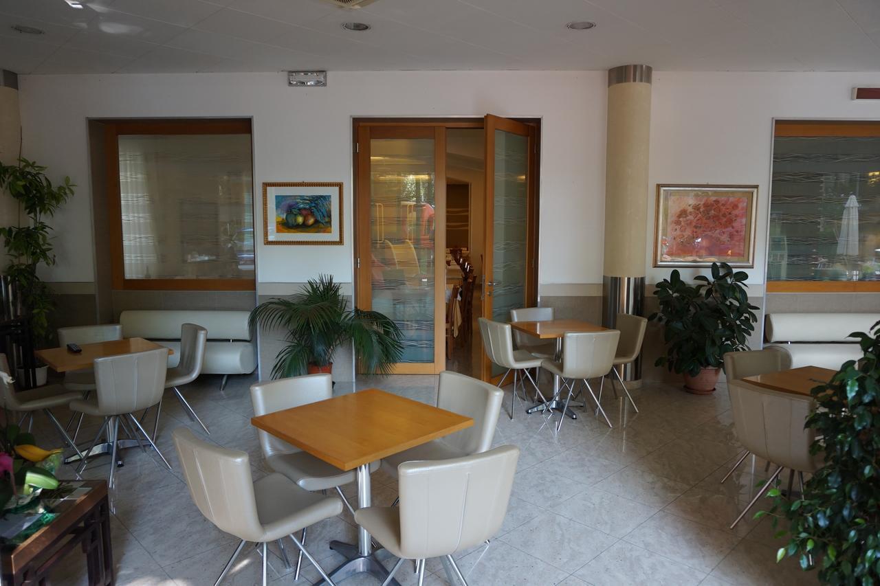 Hotel Angelus Rimini Exterior foto